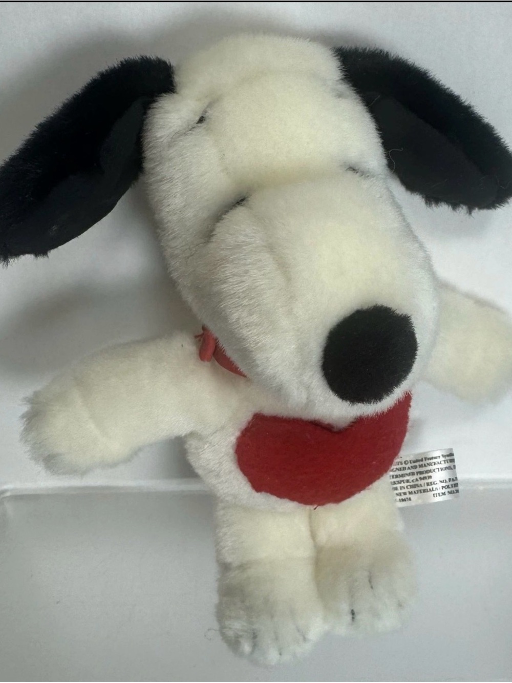 Peanuts Snoopy 6” Plush Red Felt Heart Red Collar United Feature Syndicate